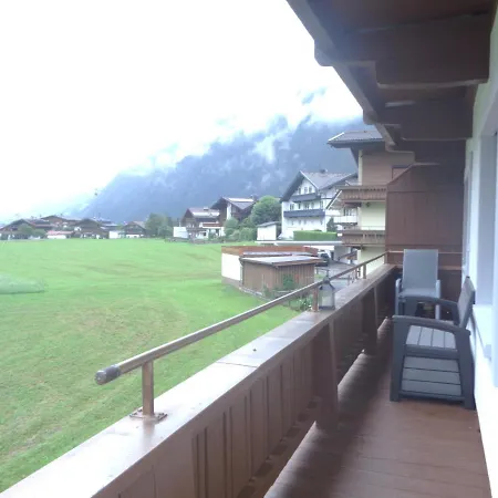 Haus Margit شقة